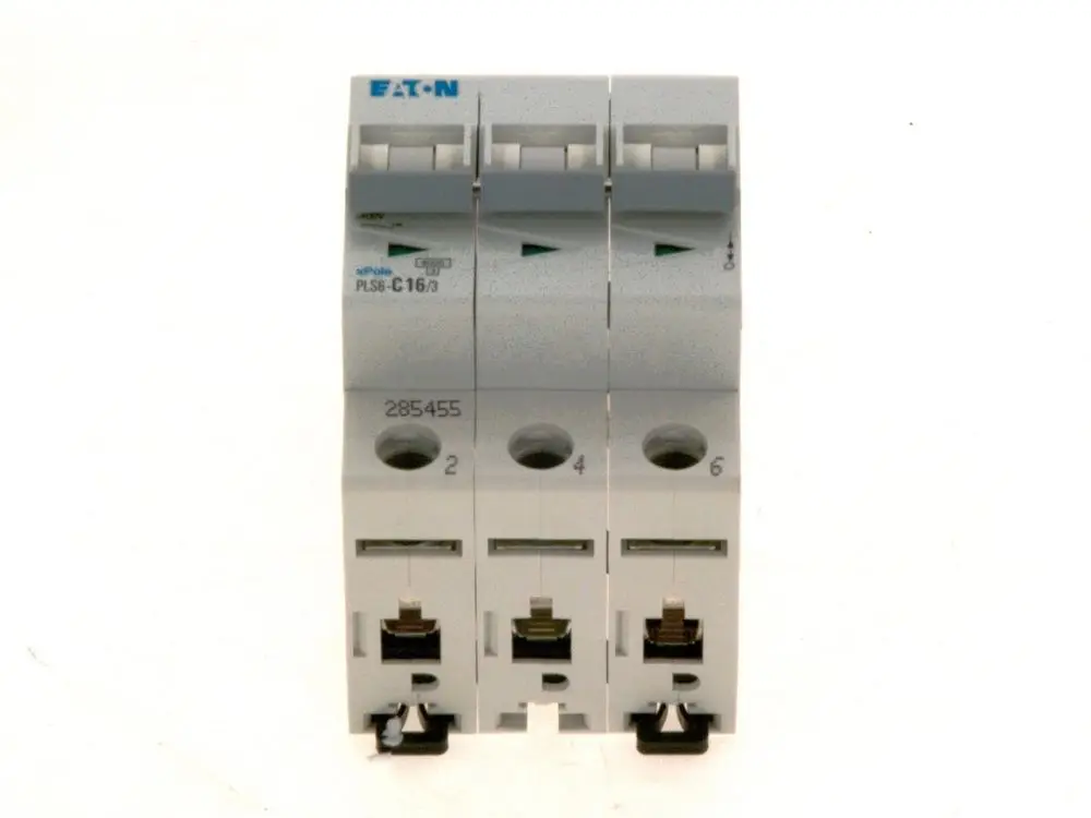Drei mechanische Schalter von Bosch in einem kompakten Gehäuse, mit Anschlüssen und Beschriftungen für elektrische Installationen.